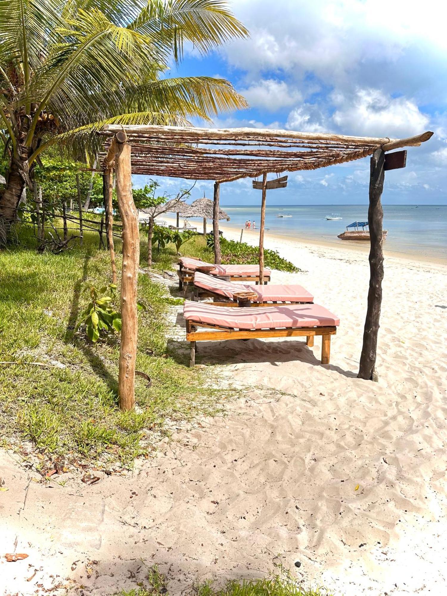 Juani Beach Bungalows Kilindoni Extérieur photo