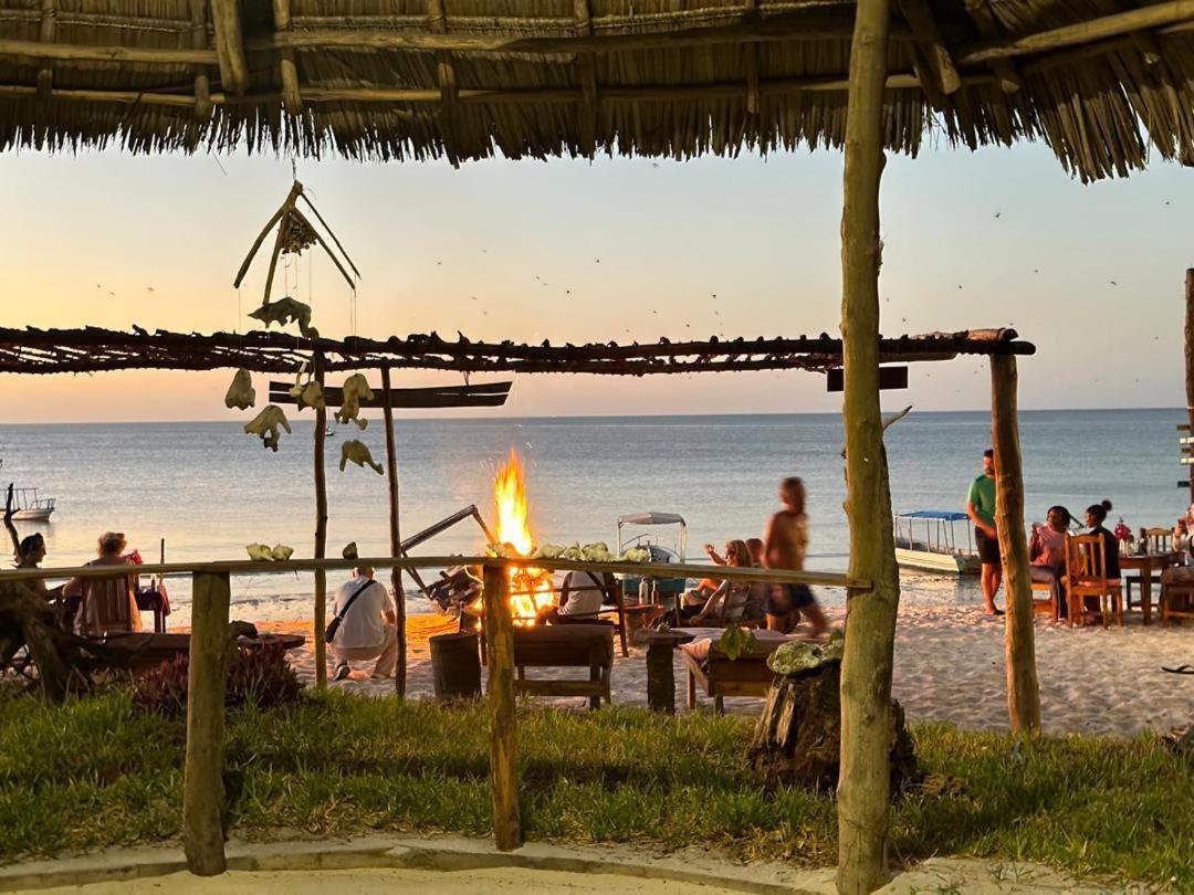 Juani Beach Bungalows Kilindoni Extérieur photo