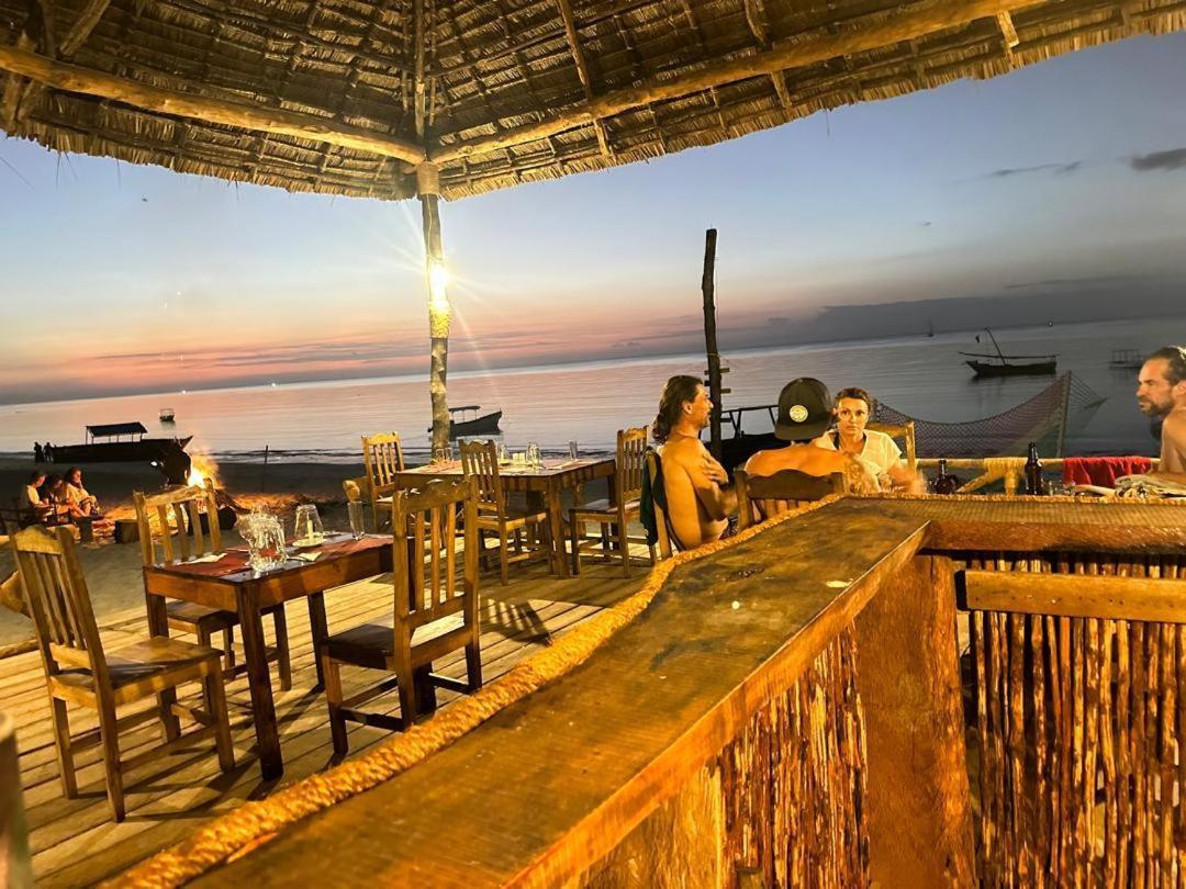 Juani Beach Bungalows Kilindoni Extérieur photo