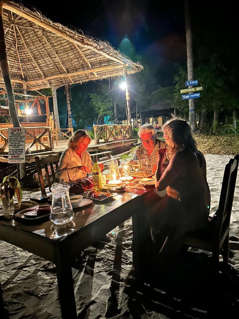 Juani Beach Bungalows Kilindoni Extérieur photo