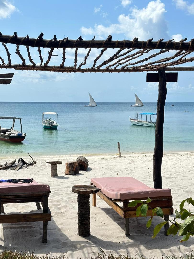 Juani Beach Bungalows Kilindoni Extérieur photo